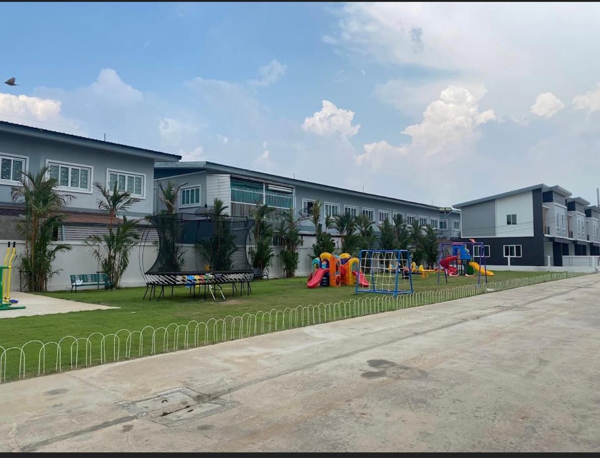 ไนซ์สเตย์ เฮาส์ แอทคลองสาม รังสิต คลองหลวง ปทุมธานี Nice Stay House At Khlong Sam - Rangsit - Khlong Luang - Phathumthani Exterior photo